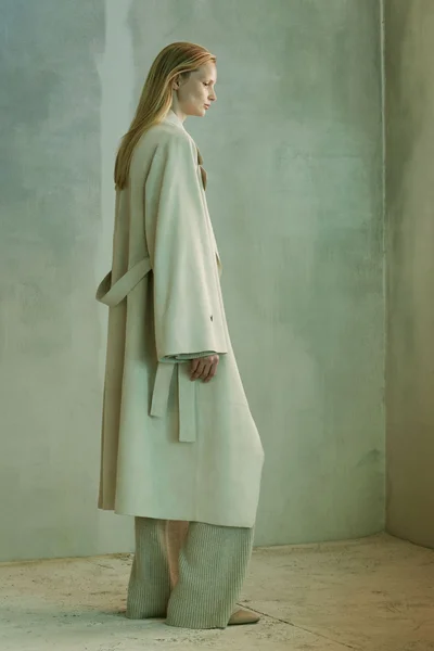 Look 16